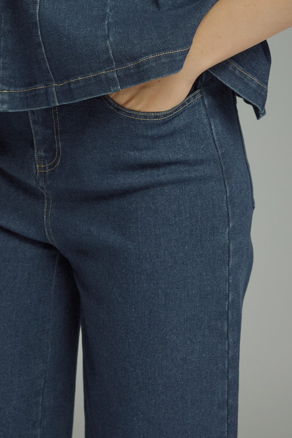 Solid Crop Pants