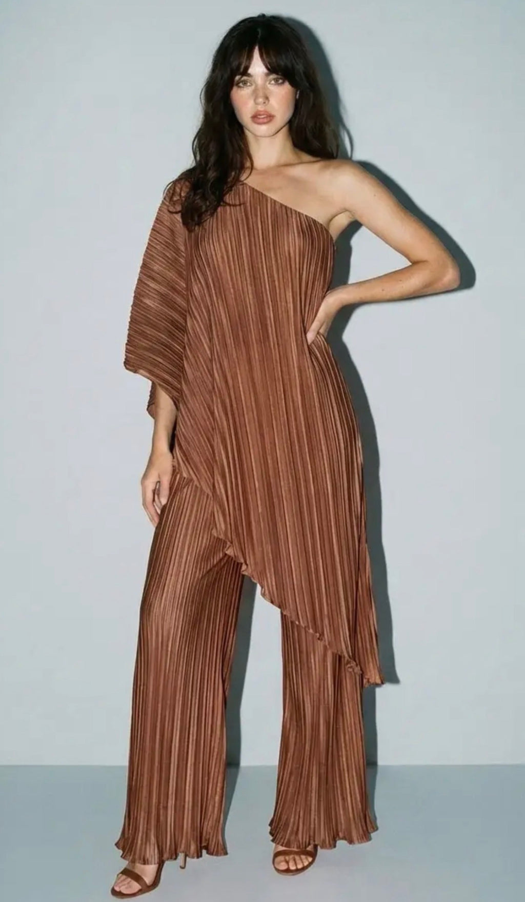 One shoulder pleated set